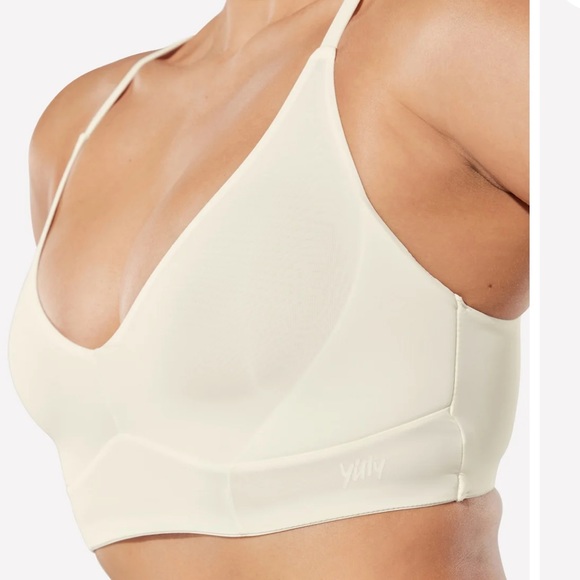 2-pack Smoothed Reality Plunge Bra - Picture 2 of 4